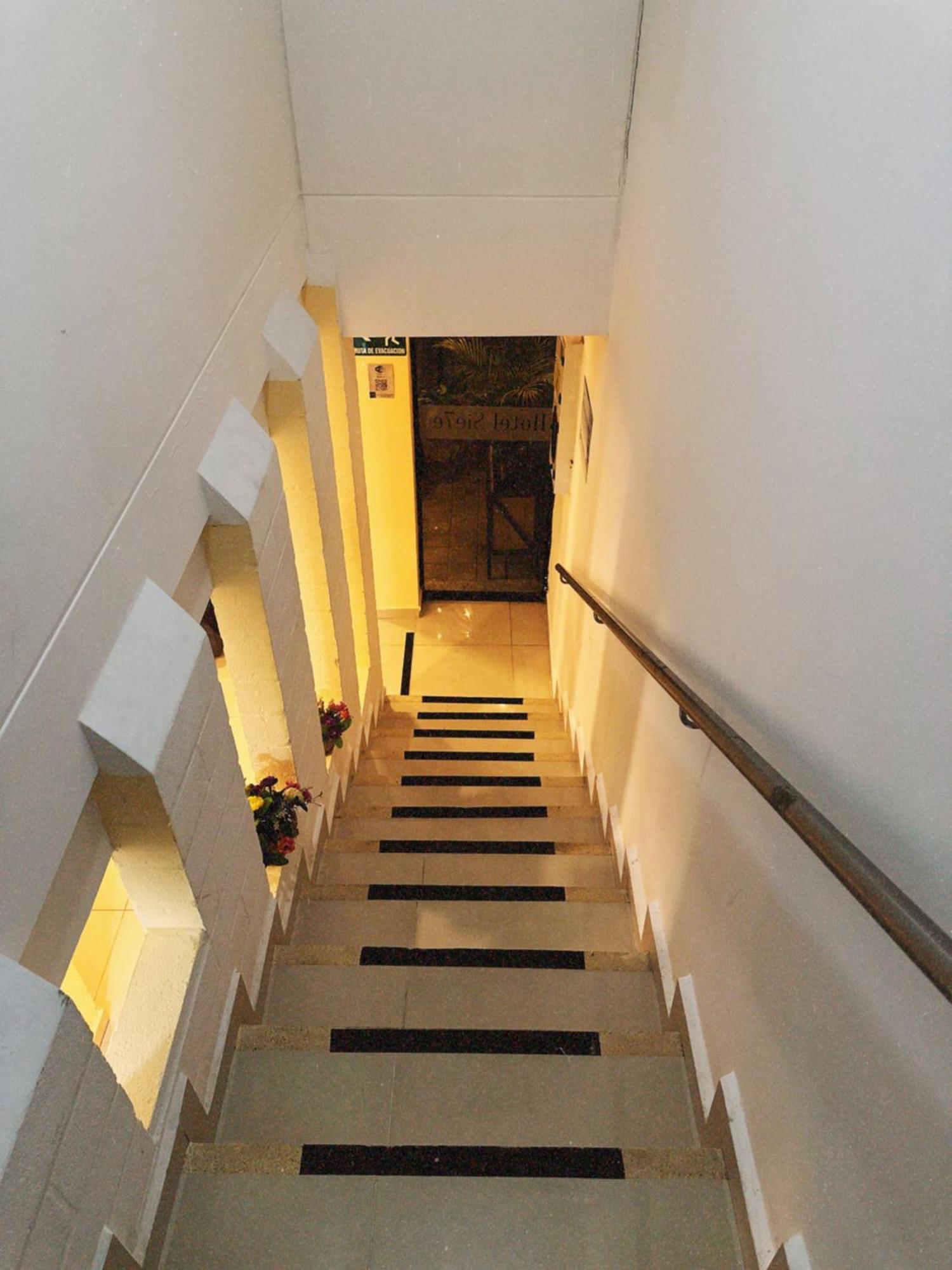 Hotel Sie7e Medellín Buitenkant foto