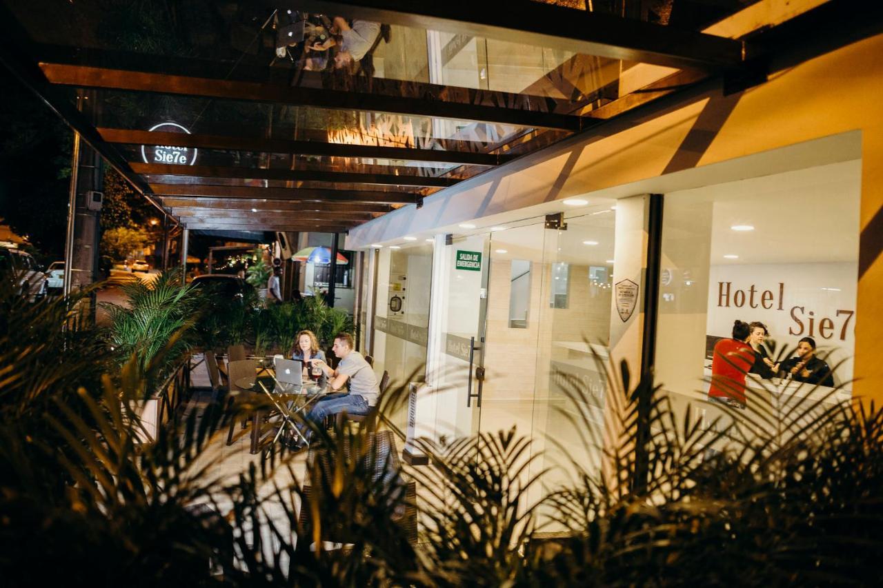 Hotel Sie7e Medellín Buitenkant foto